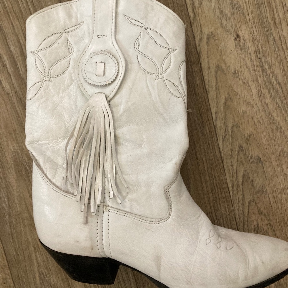 Women’s White Cowboy Boots size 7